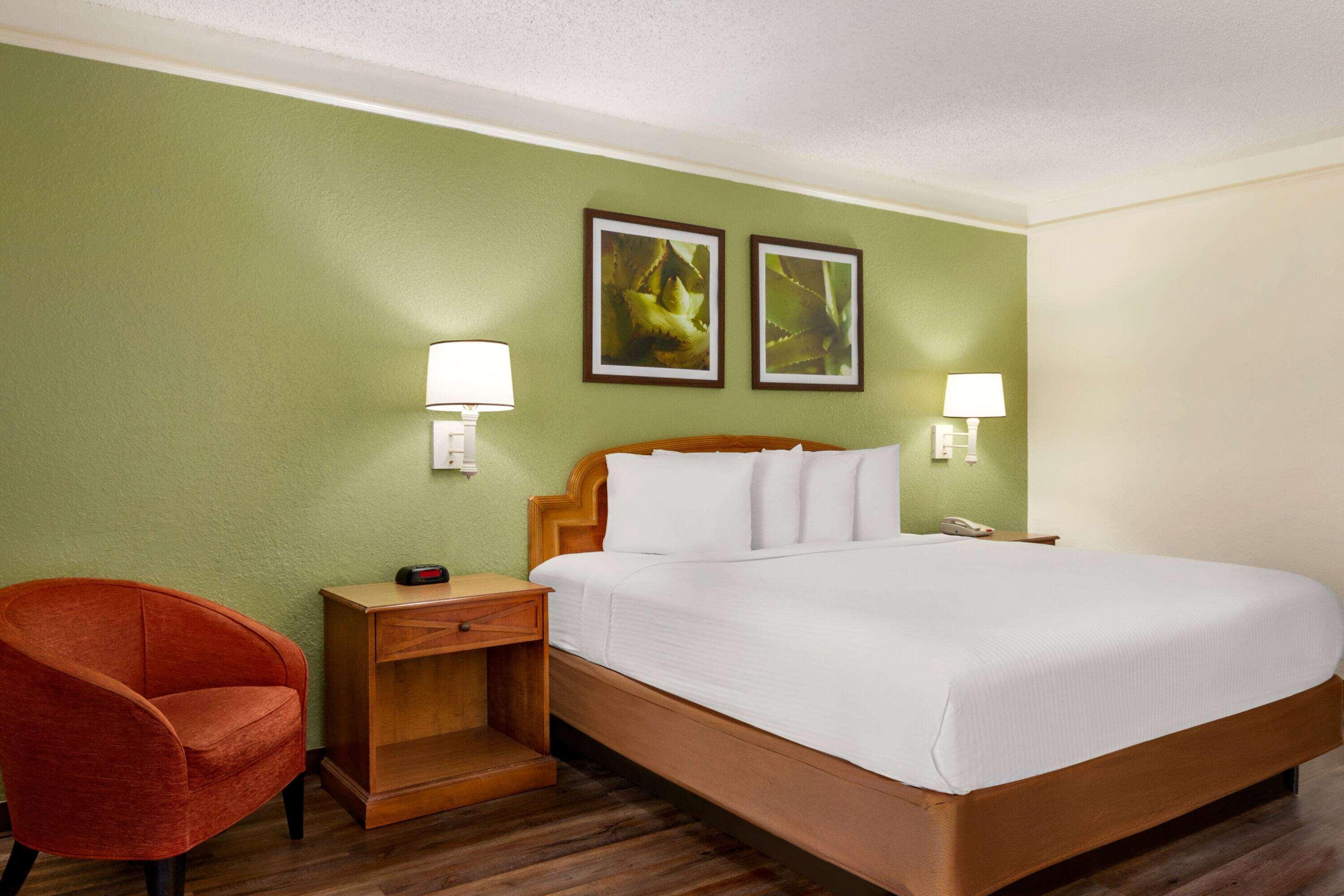 Baymont By Wyndham Daytona Beach - Intl Speedway Buitenkant foto