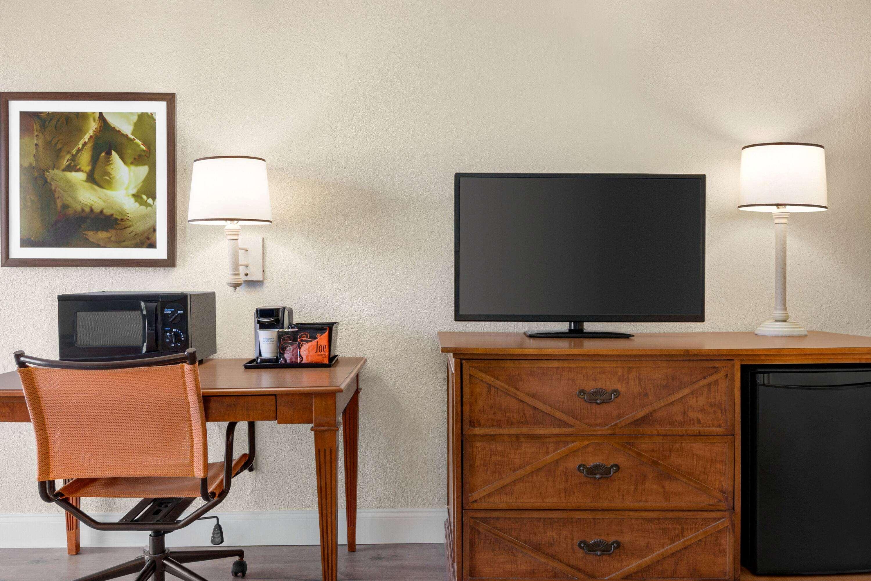 Baymont By Wyndham Daytona Beach - Intl Speedway Buitenkant foto