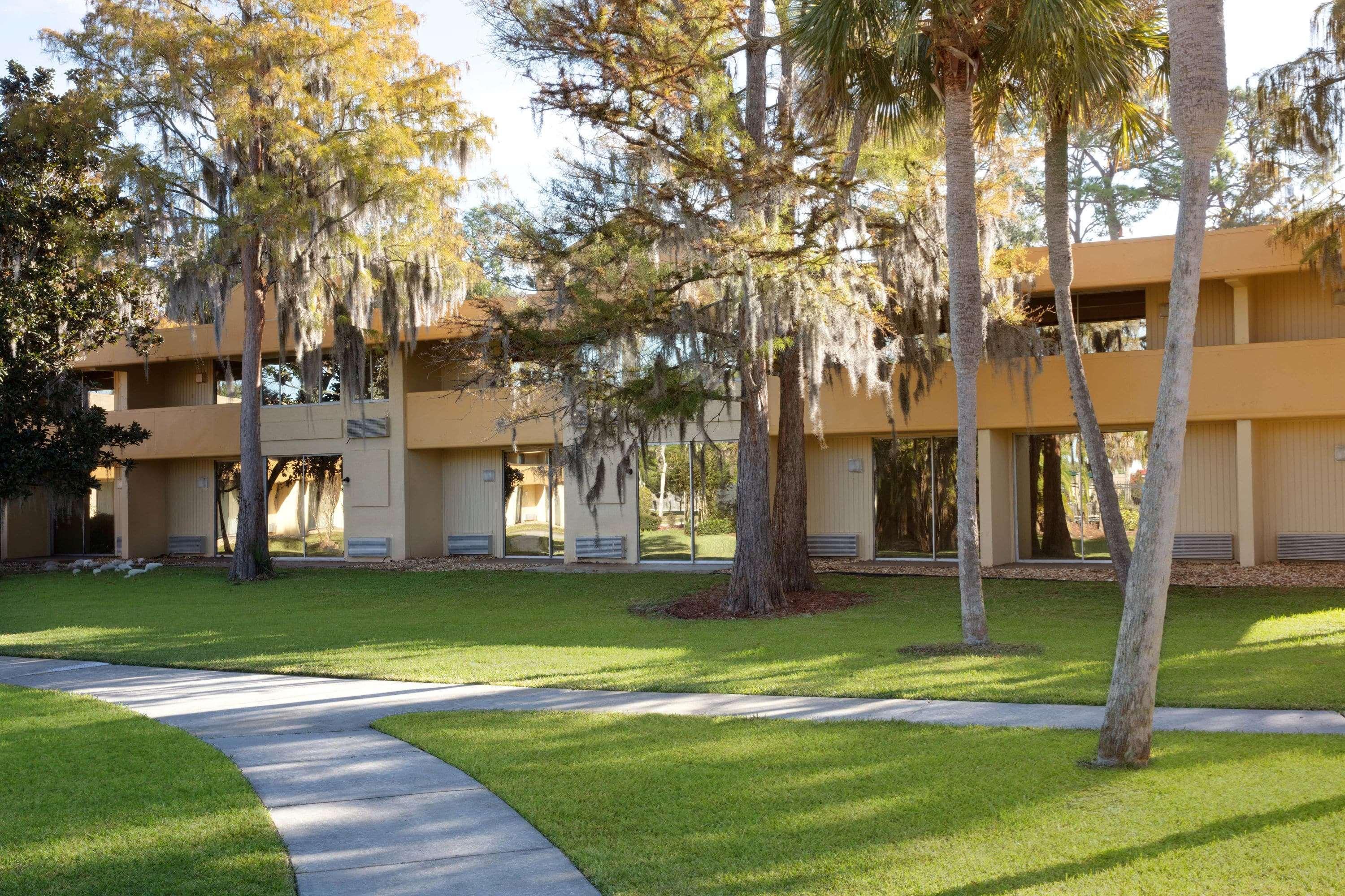 Baymont By Wyndham Daytona Beach - Intl Speedway Buitenkant foto