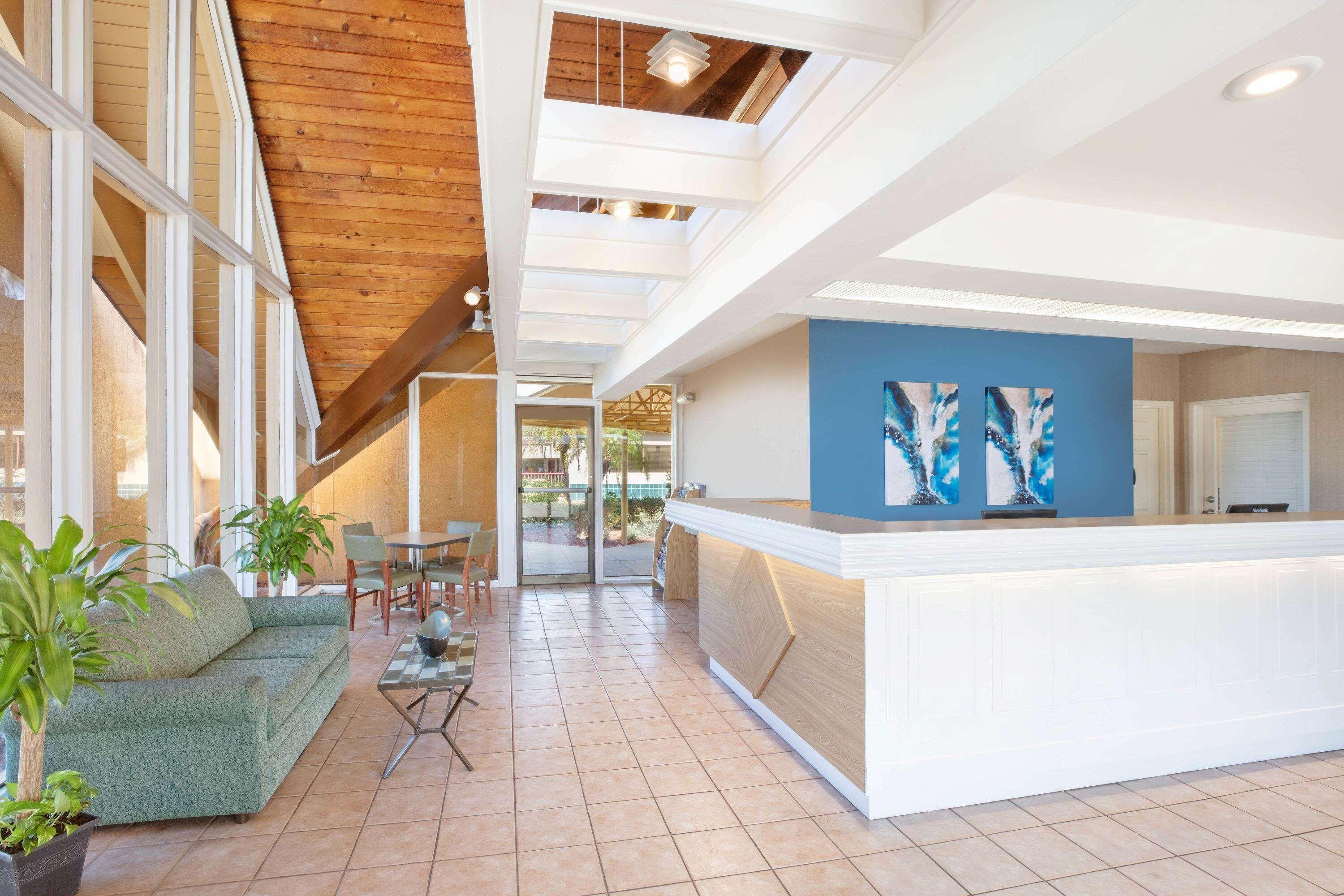 Baymont By Wyndham Daytona Beach - Intl Speedway Buitenkant foto