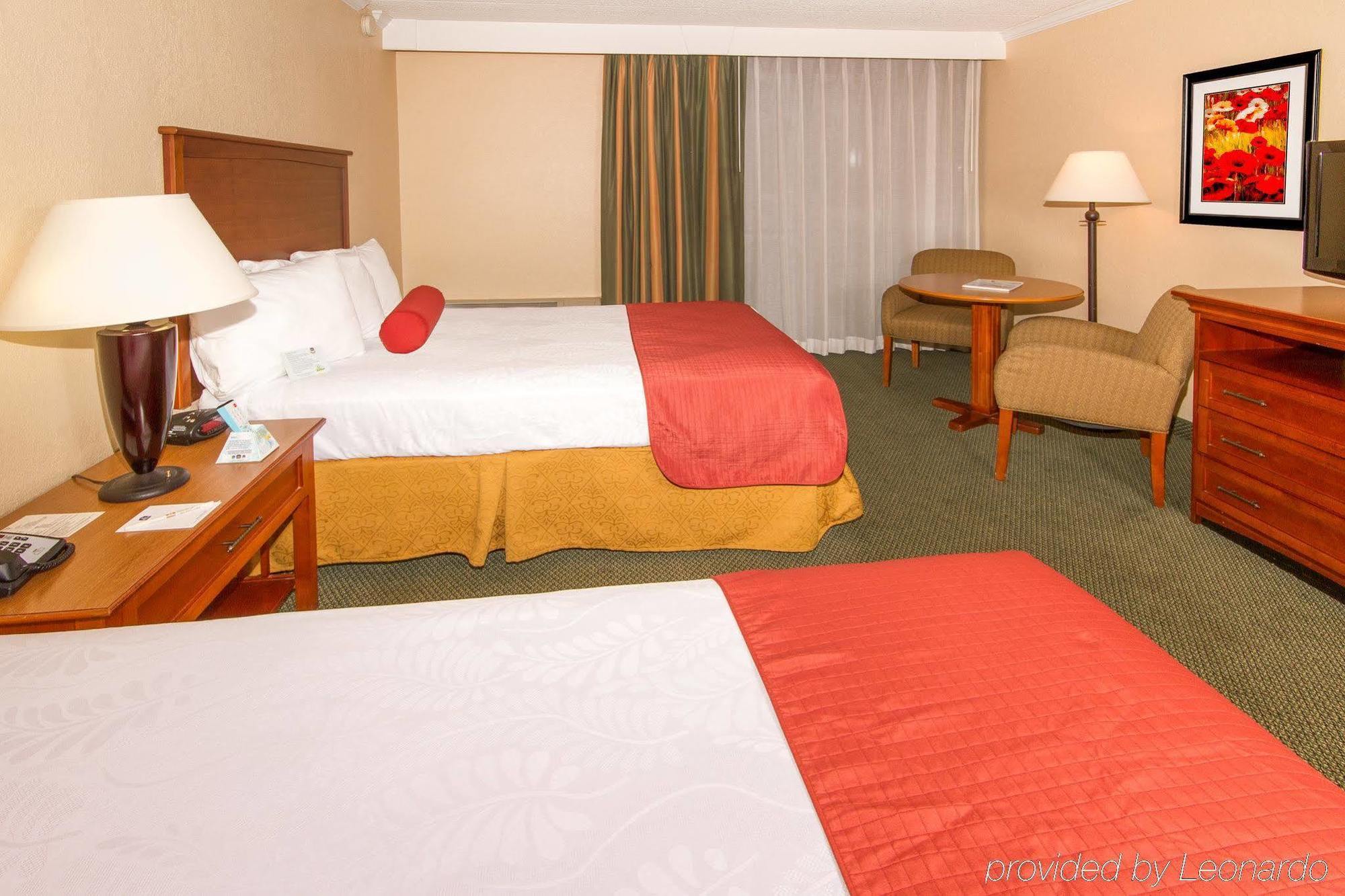 Baymont By Wyndham Daytona Beach - Intl Speedway Buitenkant foto